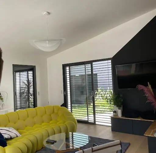 Moderne Avec Piscine Villa *