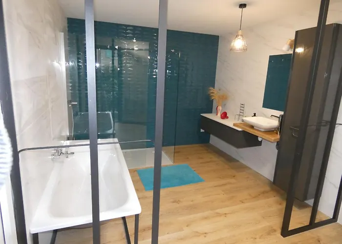 Villa Moderne Avec Piscine *